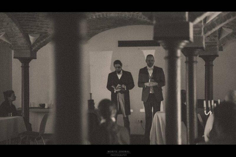 51573480_2221079571255982_603492945751965696_n